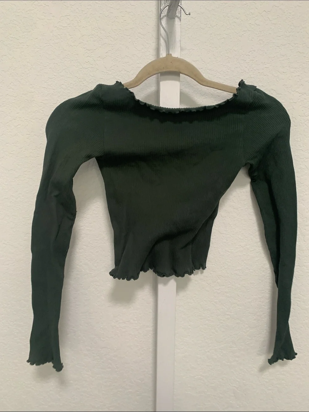 Intimately Free People Dark Green Ribbed Lettuce-Edge Long Sleeve Crop Top